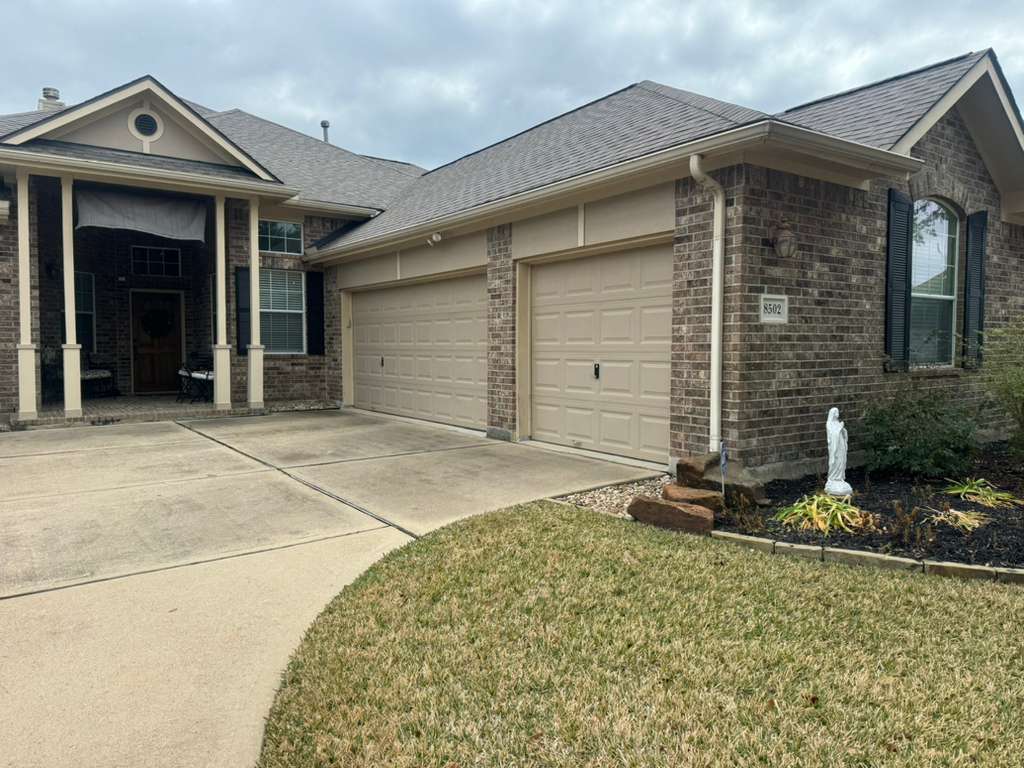 Garage Door Roller Replacement in Greater Houston, TX